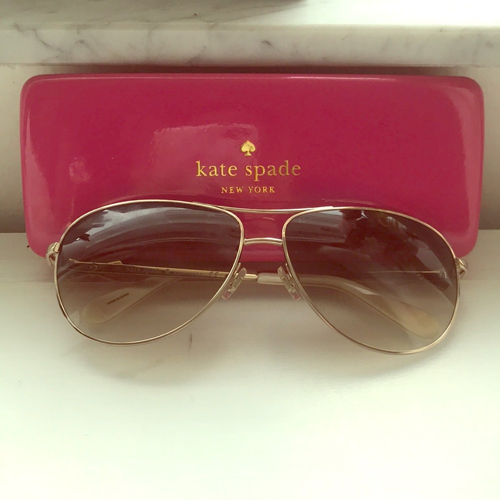Super cute Kate spade sunglasses with bows♠️ 💕